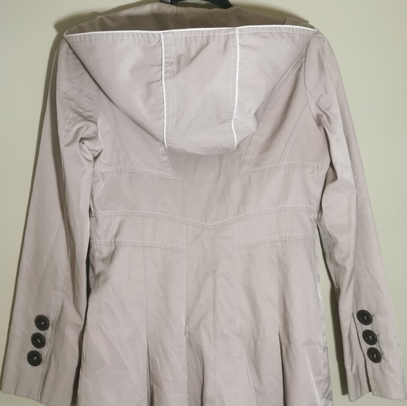 Guess Ruffle Double Breast Trench Rain Coat w/hood - Picture 6 of 6